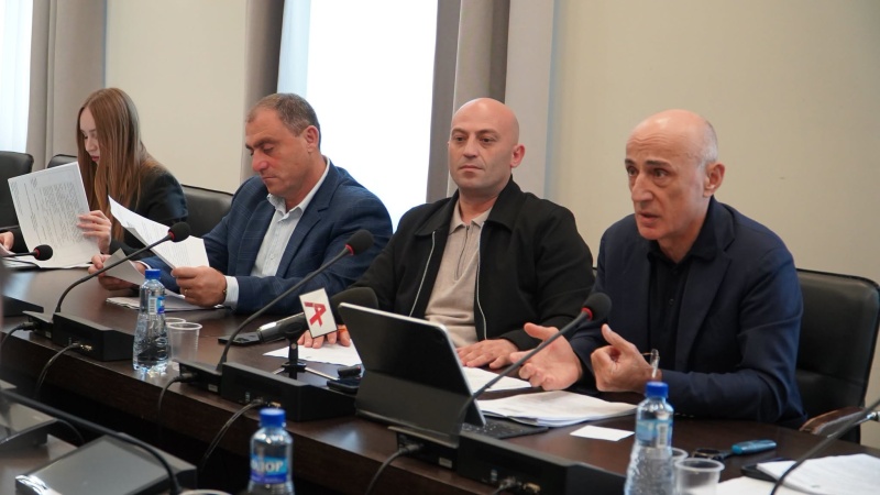 Депутаты и Правительство Абхазии не пришли к единому мнению по расширению списка льготников