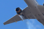 У самолета с пассажирами на борту отказал двигатель в небе
