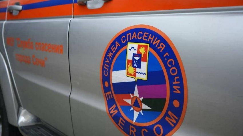 Два человека погибли при обрушения балкона в доме в Сочи