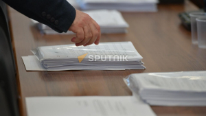 Парламент принял постановление о разрешении обыска в домах Адгура Харазия
