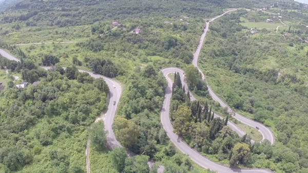 Грузовик сгорел на республиканской трассе в районе "Тещиного языка"