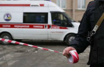 В Новосибирске прохожего убила упавшая с чердака женщина