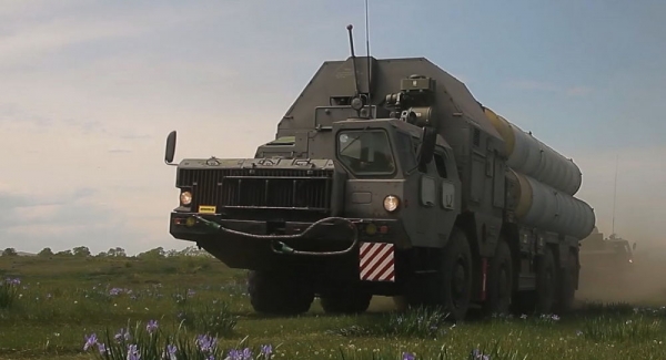 Российские военнослужащие отразили авиационные удары "врага" в горах Абхазии