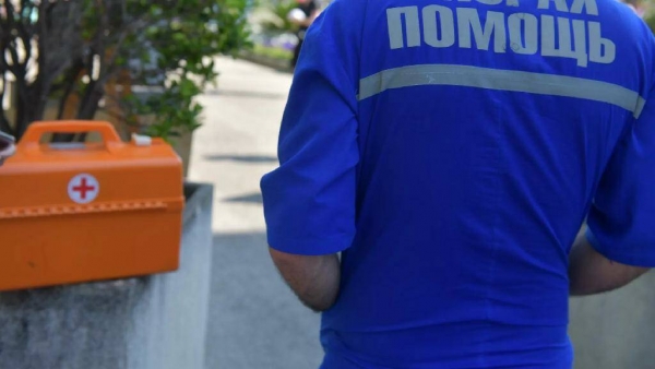 Шесть человек с травмами попали в Республиканскую больницу в новогоднюю ночь