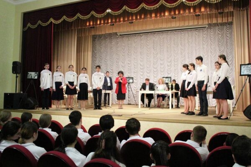 Сухумские школьники приняли участие в викторине имени Владислава Ардзинба