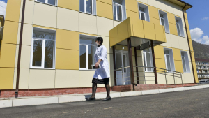 Кириенко подарил электрокардиограф больнице Ткуарчала