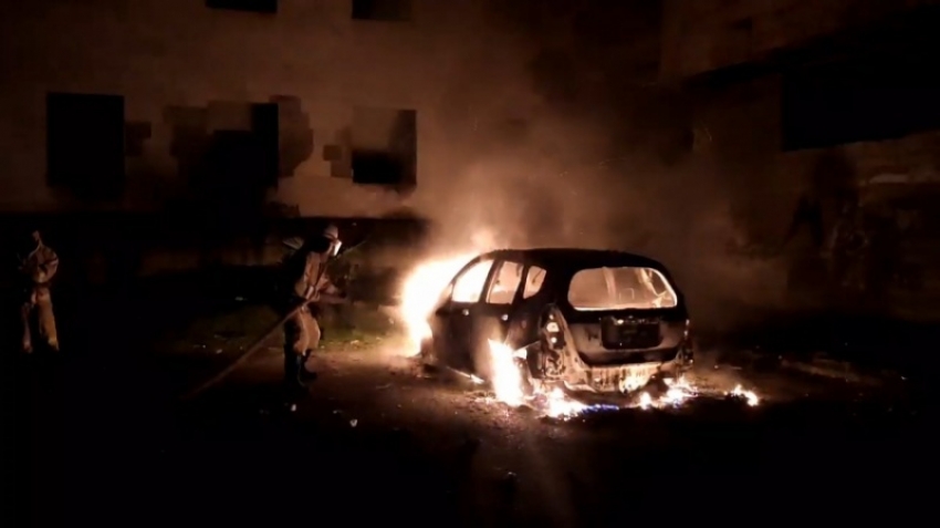 Автомобиль сгорел в Сухуме в ночь на 21 ноября