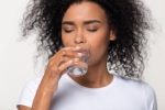 Три главных признака, что вы пьёте слишком мало воды