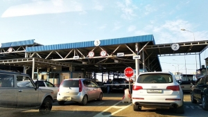 Старые новые правила: как абхазским автовладельцам пересечь границу