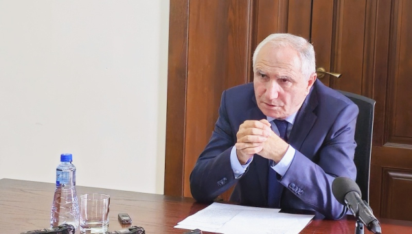 Валерий Бганба провел совещание с руководителями силовых структур