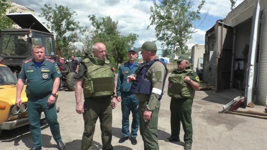 Лев Квициния посетил прифронтовую зону в ЛНР