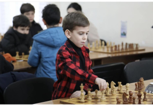 В Сухуме стартовал шахматный турнир, посвященный 70-летию президента Федерации шахмат Абхазии