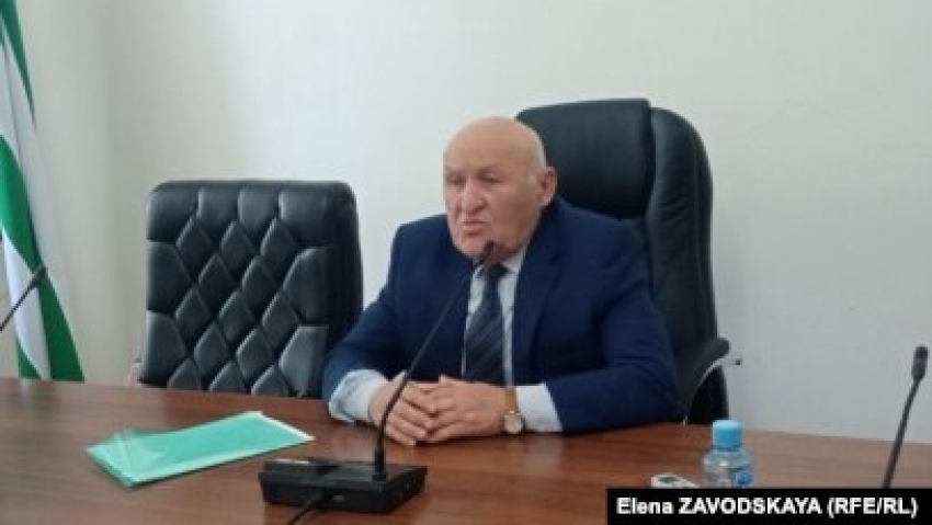 Валерий Кварчия напомнил чиновникам статьи Уголовного кодекса Республики Абхазия