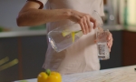 Диетолог объяснила, почему не стоит начинать день со стакана воды с лимоном