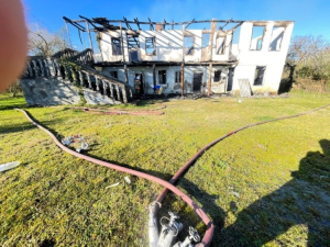 Природный пожар стал причиной возгорания частного дома в селе Джгерда
